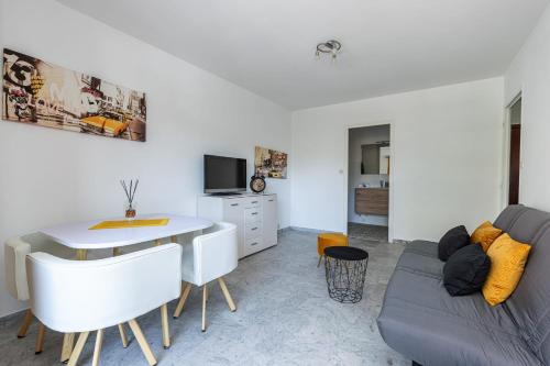 Sunny refuge in Antibes – Photos 2