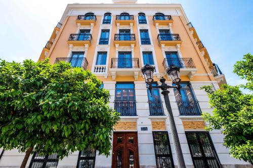 Well Lit and Creatively Designed Apartment
