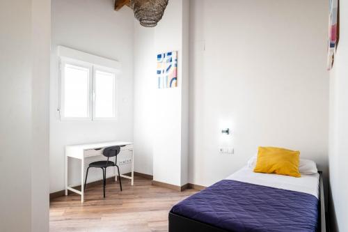 BrightHouse with Warm and Friendly Vibes