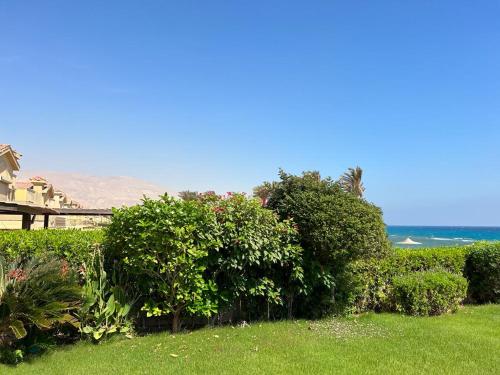 Gallery image of La Vista Topaz First Row Sea Front Villa--Families Only in Ain Sokhna