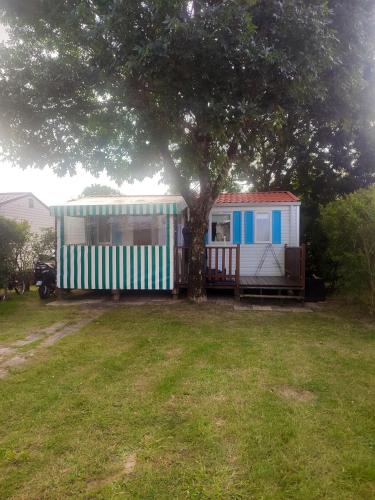 Bungalow de 2 chambres avec jardin et wifi a Saujon