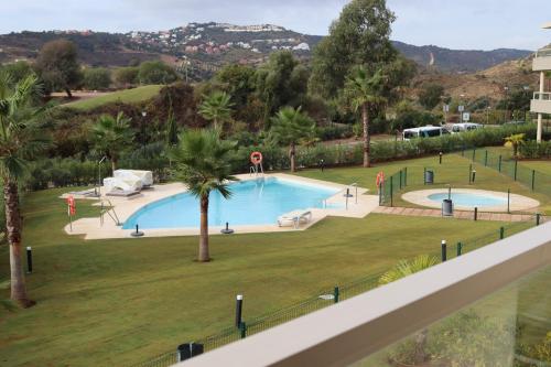 Вид на бассейн в La Cala Golf - Luxury 3bed apartment - First line golf view или окрестностях