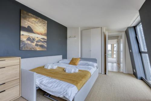 Luxury Penthouse with A/C Terrace & View-Le Marais