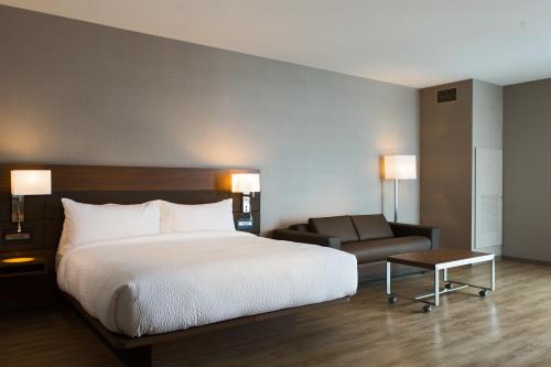 AC Hotel Cincinnati at Liberty Center Image