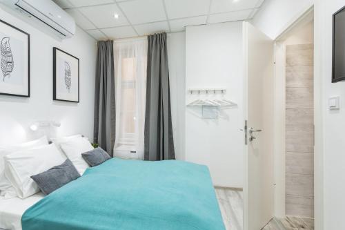 Super central super small