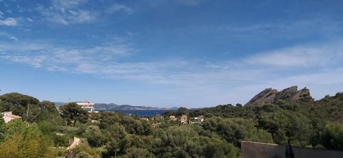 LA CIOTAT AU CALME ET VUE MER