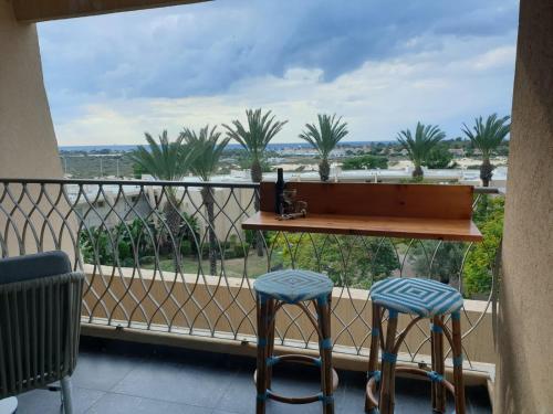 Un balcón o terraza de lasuita-exclusive suites ceserea-sunset suite