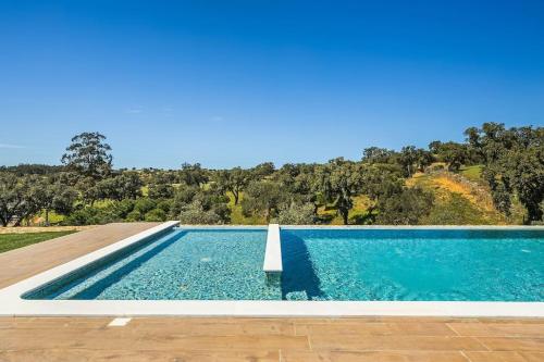 Piscina en o cerca de Casa do Poço (Vale Luis Neto-Retiro do Caldeirão)