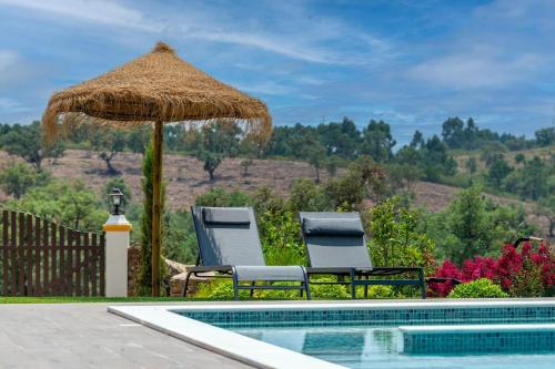 Piscina en o cerca de Casa do Poço (Vale Luis Neto-Retiro do Caldeirão)