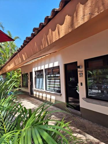Bangunan di mana terletaknya hotel
