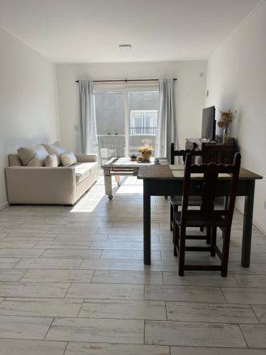 alquilar EXCLUSIVO DEPARTAMENTO A DOS CUADRAS DE LA LAGUNA en Chascomús