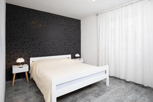 Apartments with parking space Valbandon, Fazana - 7227