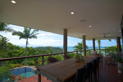 Gallery image of The Jungle House - 2 Bedroom Home - Bingil Bay in Mission Beach