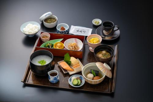 Φαγητό σε αυτό το ξενοδοχείο ή κάπου εκεί κοντά