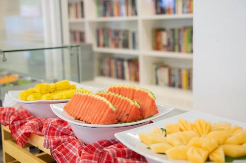 Eten bij of ergens in de buurt van het hotel

