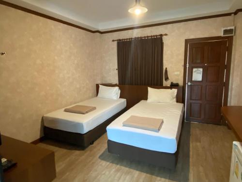 RoomQuest Chonburi Laem Chabang - hotel rooms