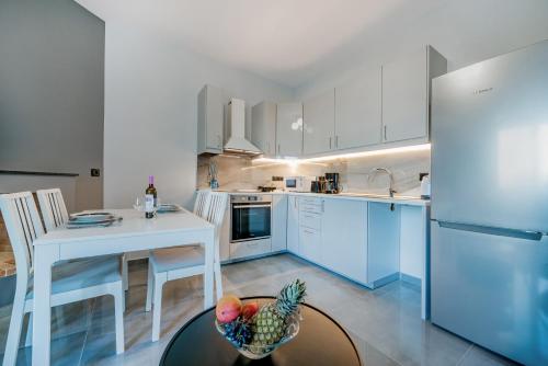 Eramel Cozy Apartment with Sea View