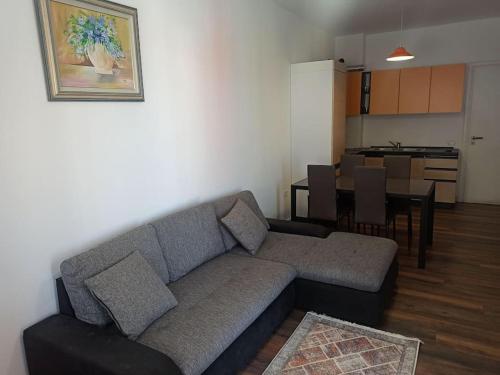 Lovely new apartment near the historic center. - Image 2
