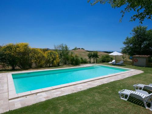Lovely farmhouse in Tuscany with panoramic view