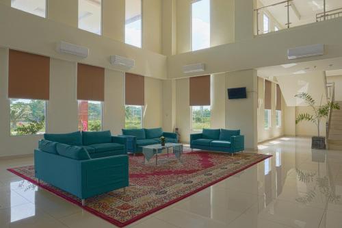 Χώρος καθιστικού στο Liberta Hotel Grand Sayang Makassar