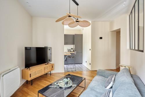 Apartment Invalide by Studio prestige