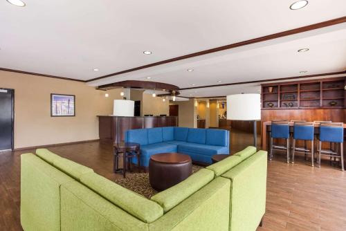Comfort Suites North Mobile – Photos 4