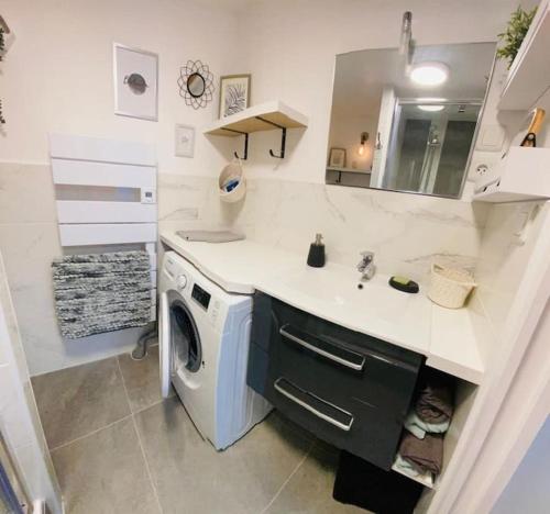 Kuchyň nebo kuchyňský kout v ubytování Géné Fiz, Location Passy