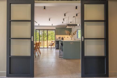 Una cocina o zona de cocina en The Grain Store
