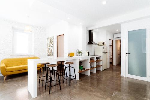 Apt. con balcón y vistas a la playa Alguer