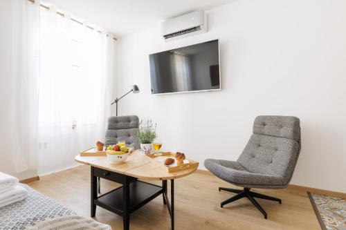 Cozy&Quiet, free parking, 10min to main square