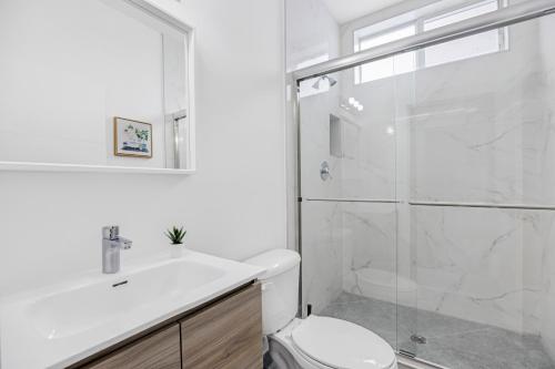 Up to 12 Guests! Modern villa near Wynwood photo 8