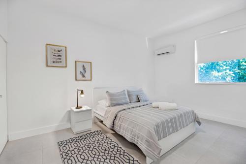 Up to 12 Guests! Modern villa near Wynwood photo 25