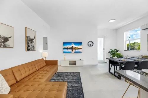Up to 12 Guests! Modern villa near Wynwood photo 1