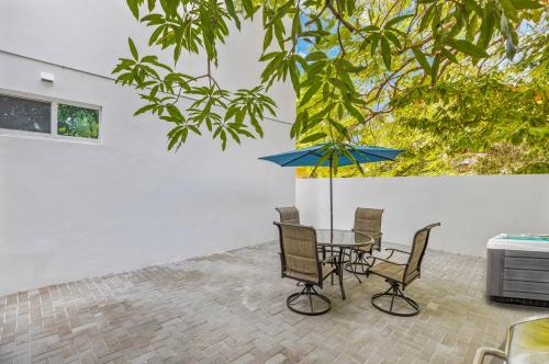 Up to 12 Guests! Modern villa near Wynwood photo 32