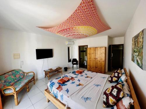 Televisyen dan/atau pusat hiburan di All Nations Holiday Home