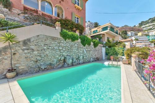 Πισίνα στο ή κοντά στο Villa Francesca Beautiful villa with sea view and swimming pool!