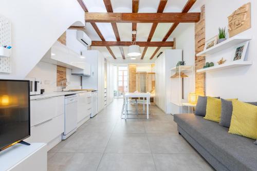 ApartUP Las Arenas Beach