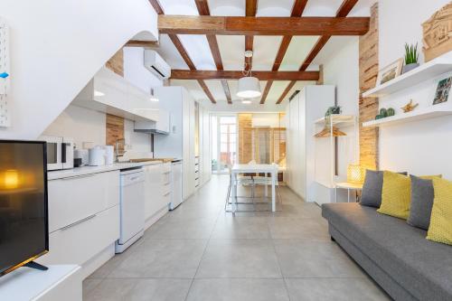 ApartUP Las Arenas Beach