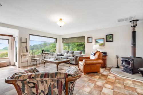 Prairie Beach Home – Photos 5