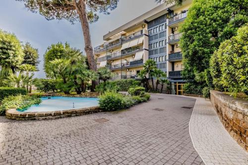 Luxury apartment front of Cavalieri Hilton Hotel