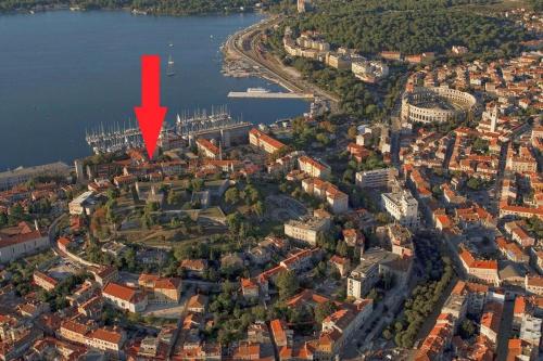 Apartment Chatedral Pula