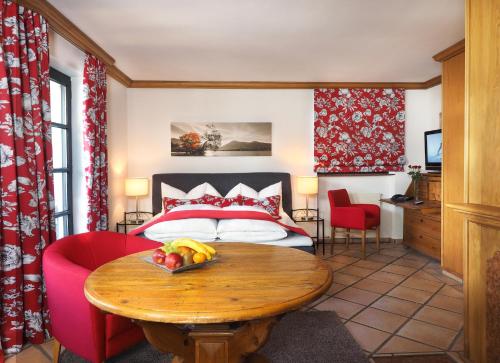 Llit o llits en una habitació de Seehotel Waltershof