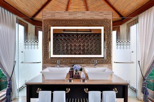 Resü'l-Hayme şehrindeki The Ritz-Carlton Ras Al Khaimah, Al Hamra Beach tesisine ait fotoğraf galerisinden bir görsel