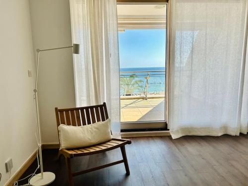 Sesimbra Califórnia beach front