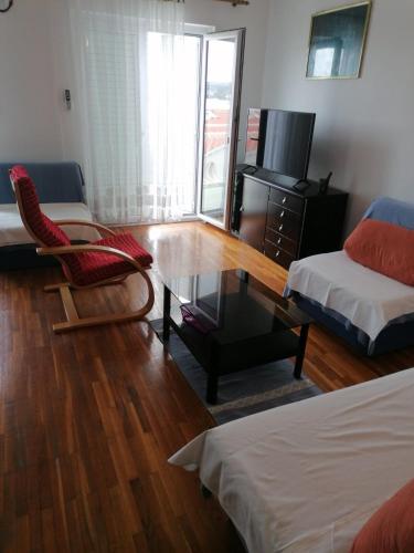 Apartments by the sea Rogoznica - 1115