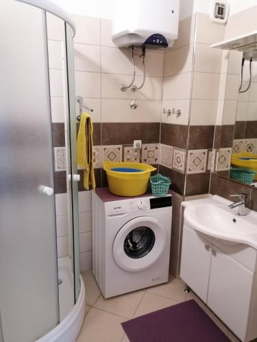 Apartments by the sea Rogoznica - 1115