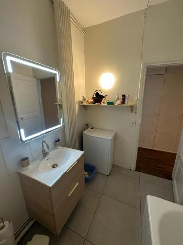 Beautiful bright studio - close to the Seine