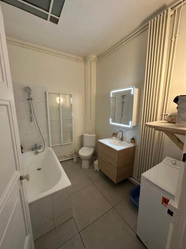 Beautiful bright studio - close to the Seine