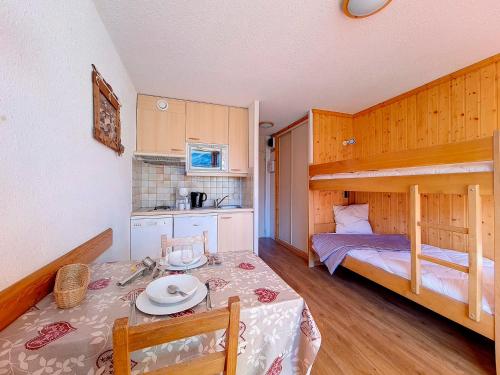 Studio lumineux, départ et retour skis aux pieds, balcon sud, 3 pers., animaux acceptés - FR-1-344-1145