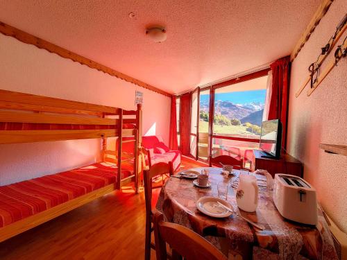 Studio lumineux : Accès pistes · Balcon · Animaux acceptés · Non-fumeur - FR-1-344-1141